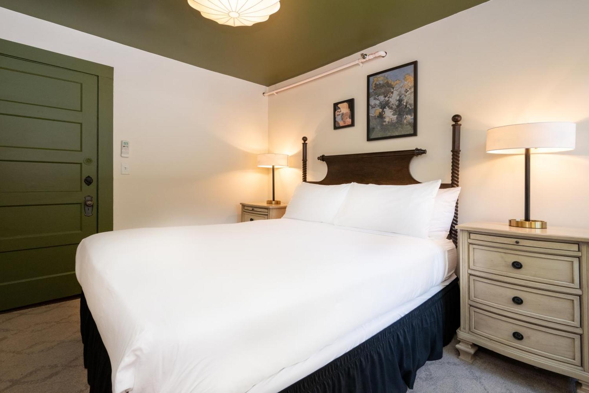 Hotel The Constance By The Lenox Collection Esterno foto